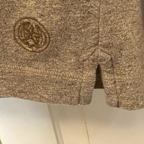 Banana Republic Men's Henley in Oatmeal - Picture 7 of 10